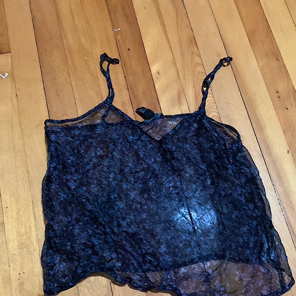 Mesh flower top